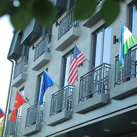 Human Hotel Tasjkent Eksteriør bilde