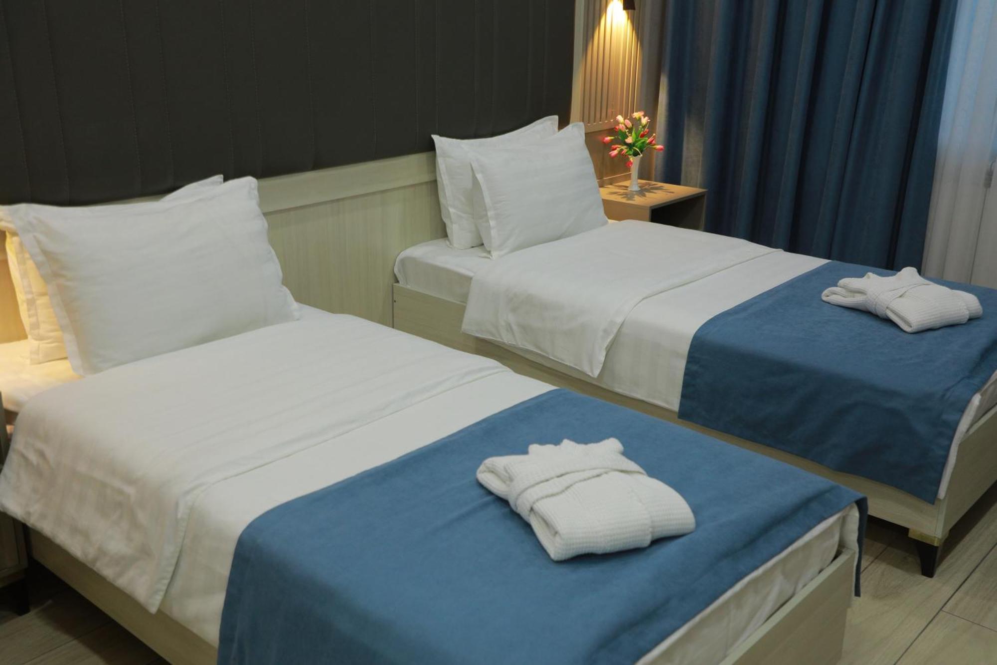 Human Hotel Tasjkent Eksteriør bilde