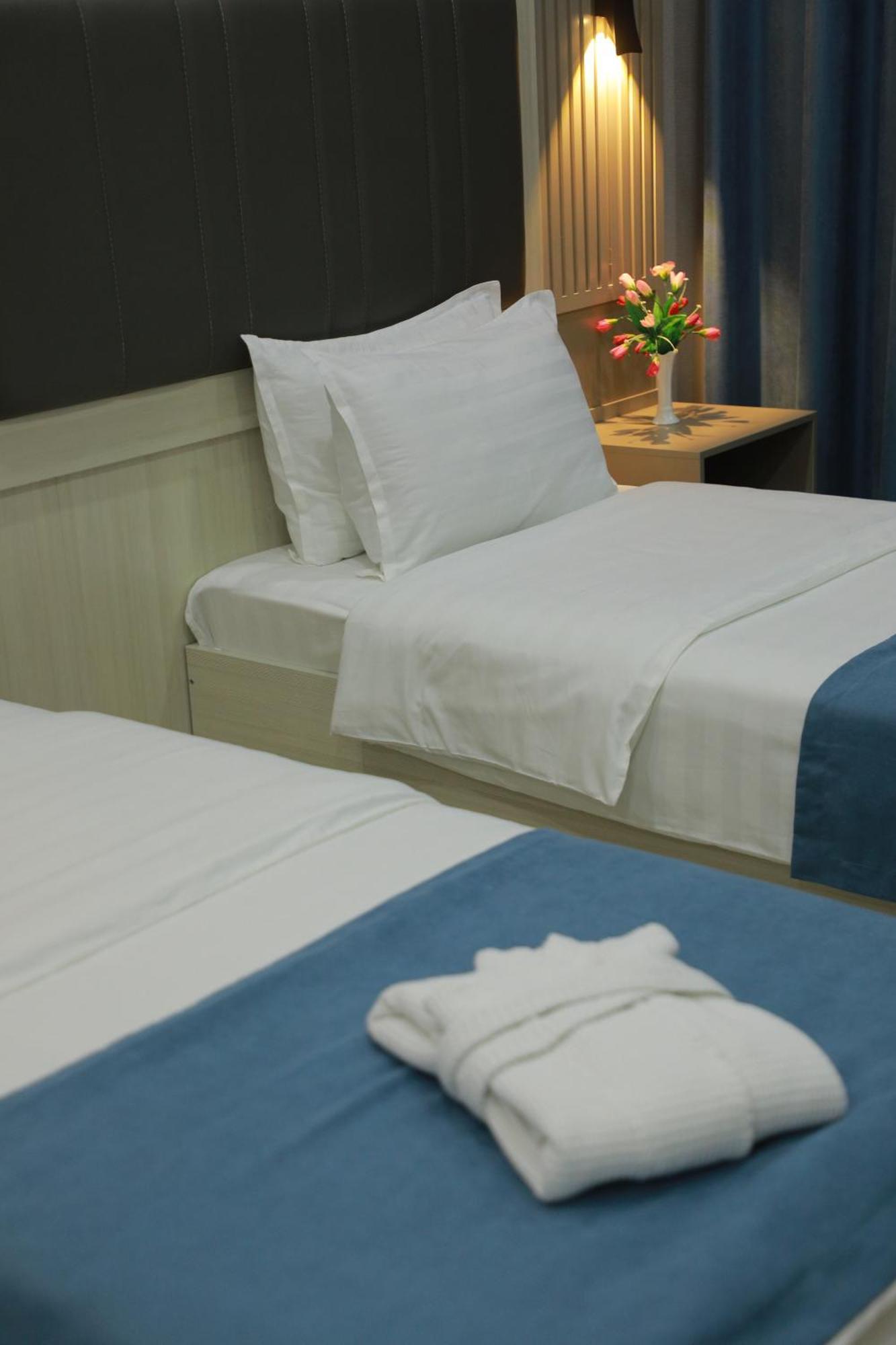 Human Hotel Tasjkent Eksteriør bilde
